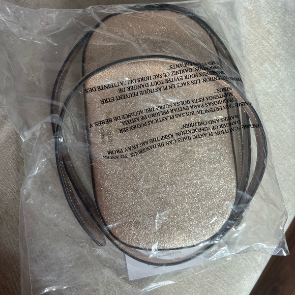 Kate Spade sparkly gold crossbody - Picture 2 of 6